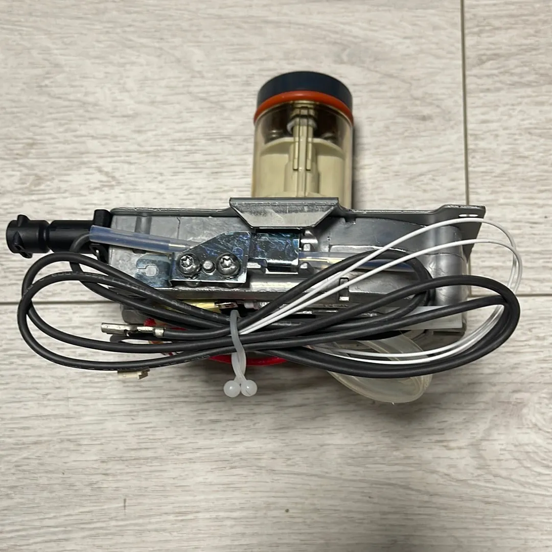 GENERATOR WITH MECHANICS VALVE ASSEMBLY (6X1 120V)