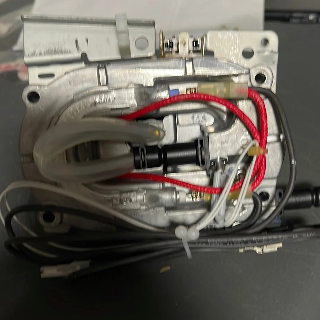 GENERATOR WITH MECHANICS VALVE ASSEMBLY (6X1 120V)